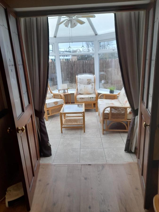 Quiet 3 Bed Close To The A1 뉴턴에이클리프 외부 사진